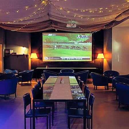 فندق Metsaehirvas 4*